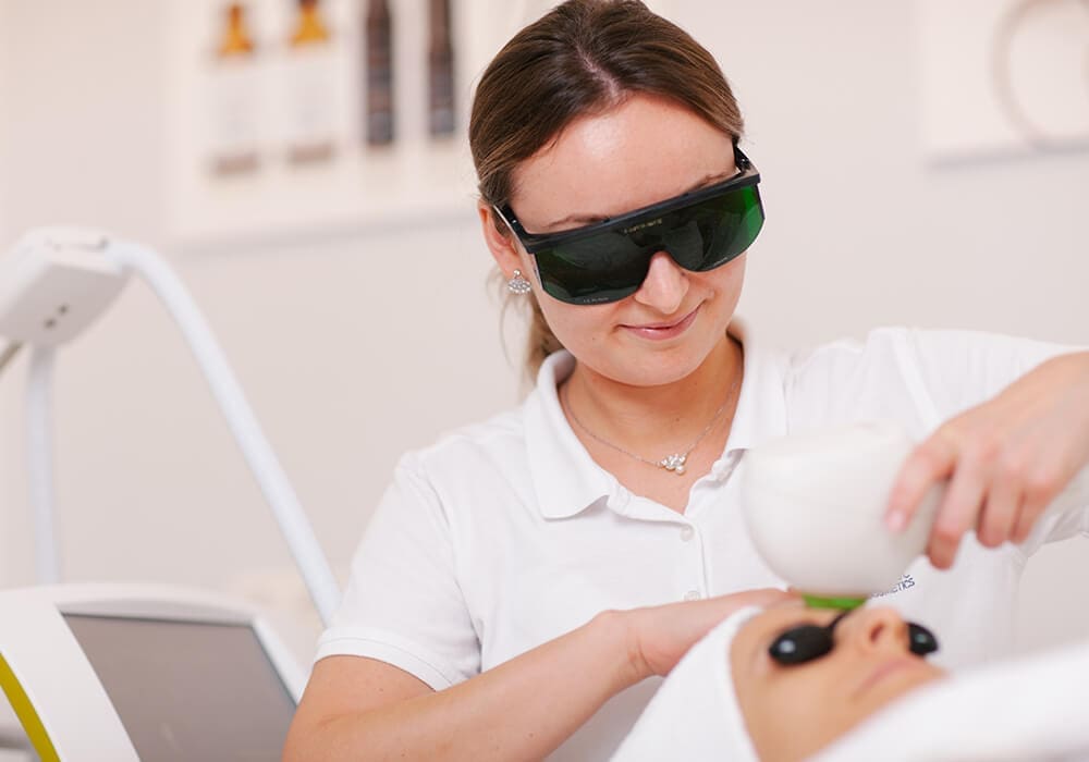 IPL (Intense Pulsed Light)