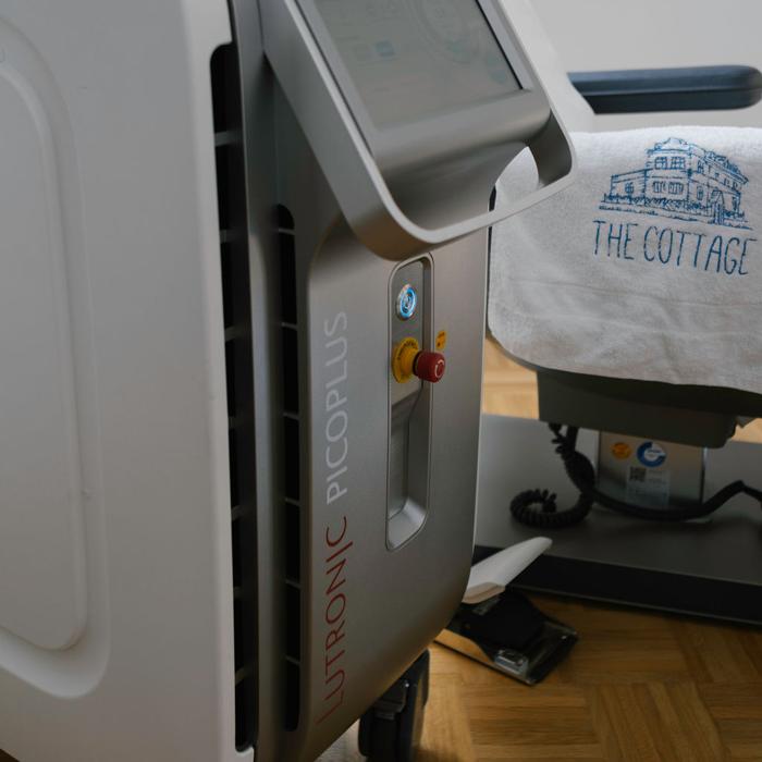 Pikosekundenlaser vs. Q-Switch  der große Tattooentfernungsvergleich 2026